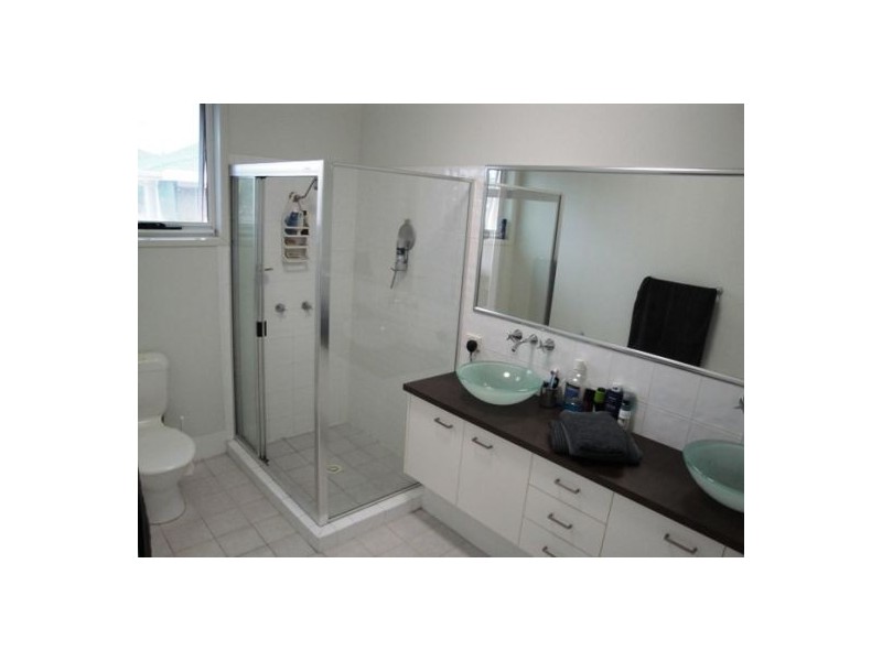 2/38 Government, Labrador QLD 4215