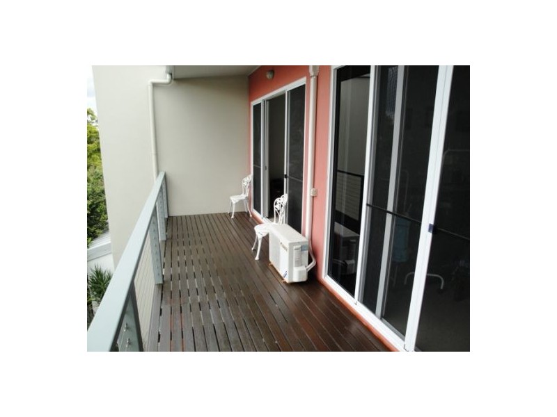 2/38 Government, Labrador QLD 4215