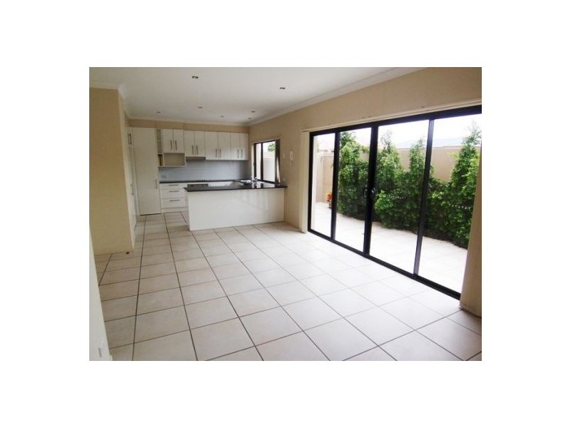 3/33 Harley Street, Labrador QLD 4215