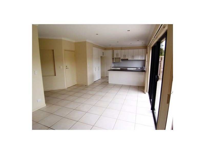 3/33 Harley Street, Labrador QLD 4215