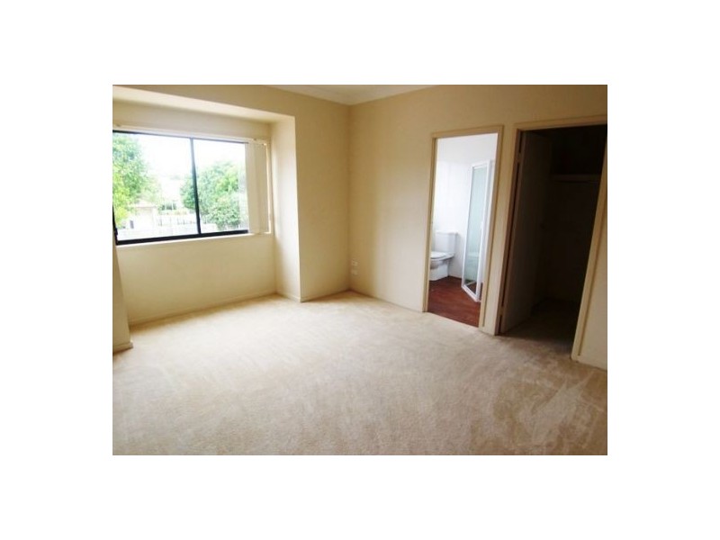 3/33 Harley Street, Labrador QLD 4215