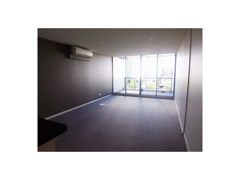 408/3 Como Crescent, Southport QLD 4215