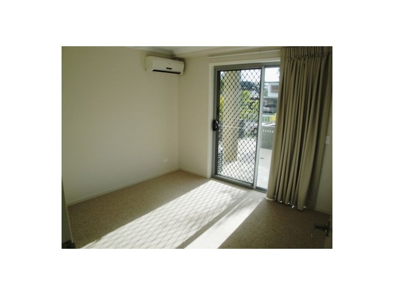 1/99 Muir Street, Labrador QLD 4215