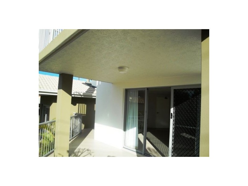 1/99 Muir Street, Labrador QLD 4215