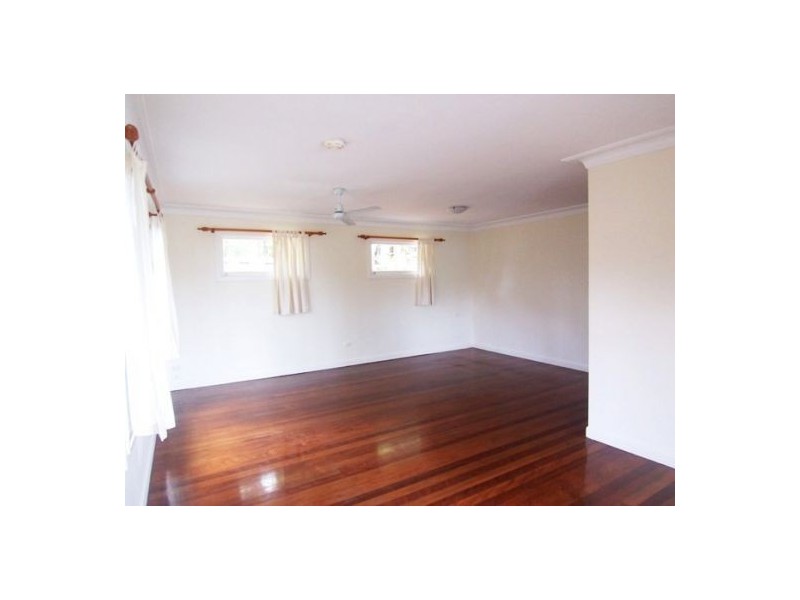 55 Kindra Avenue, Southport QLD 4215