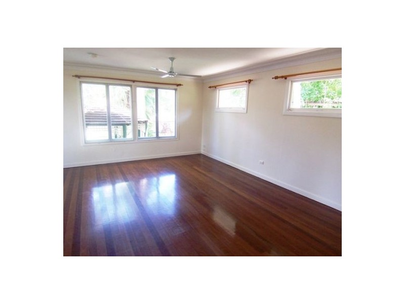 55 Kindra Avenue, Southport QLD 4215