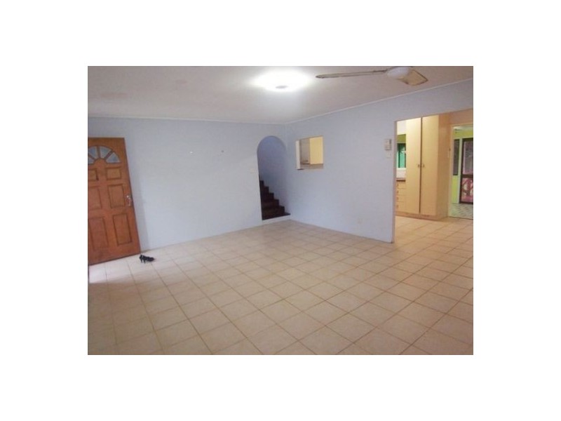 75 Kindra Avenue, Southport QLD 4215