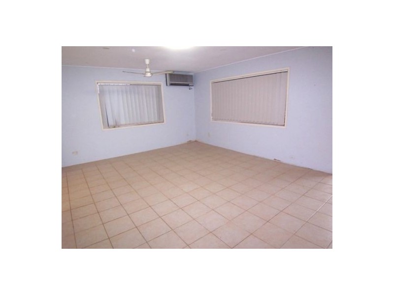 75 Kindra Avenue, Southport QLD 4215