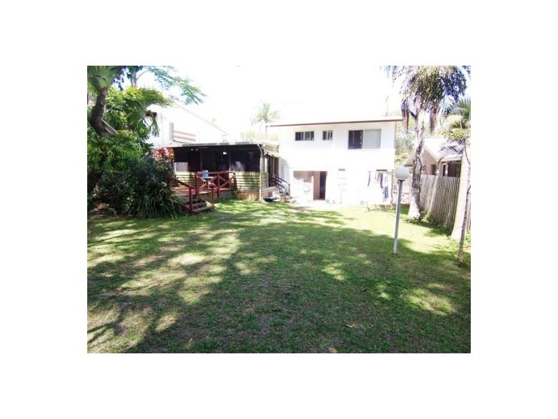 75 Kindra Avenue, Southport QLD 4215