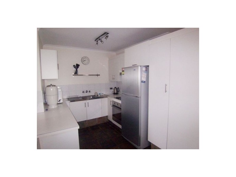 8/61 Frank Street, Labrador QLD 4215