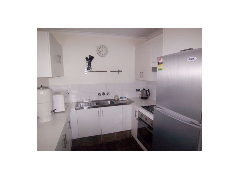 8/61 Frank Street, Labrador QLD 4215