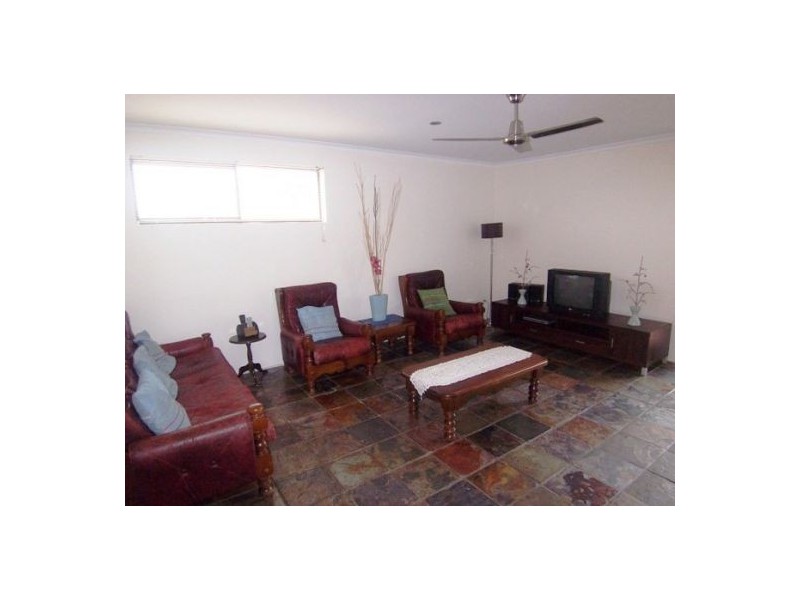 8/61 Frank Street, Labrador QLD 4215