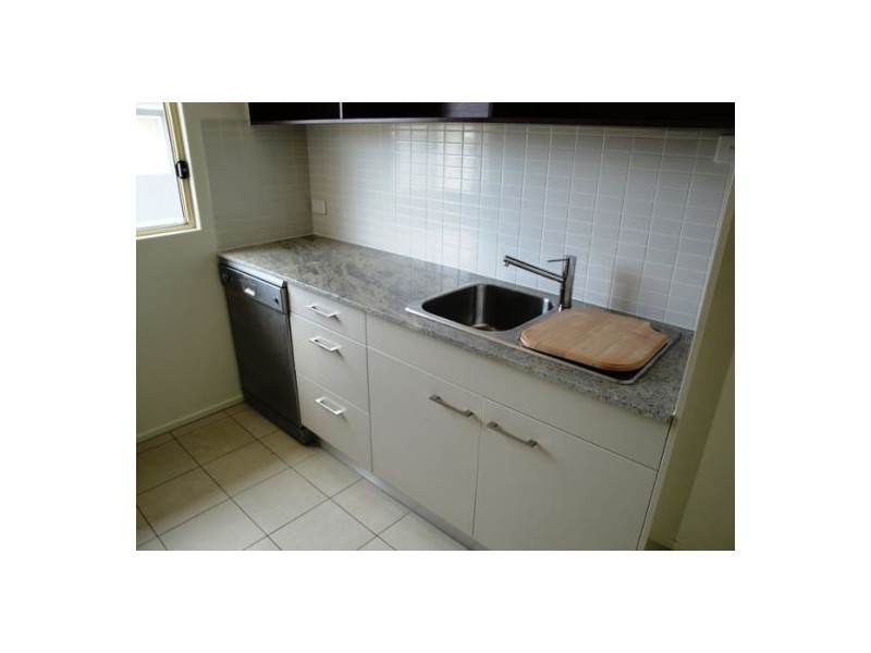 5/4-6 Locke Street, Southport QLD 4215