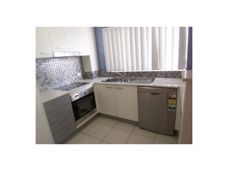 3/15 Lloyd Street, Southport QLD 4215