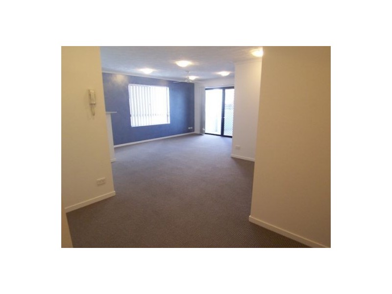 3/15 Lloyd Street, Southport QLD 4215