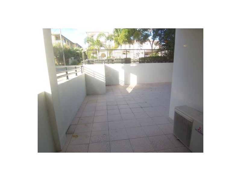 3/15 Lloyd Street, Southport QLD 4215