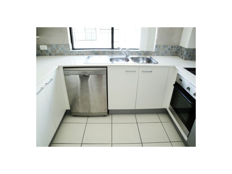 24/15 Lloyd Street, Southport QLD 4215