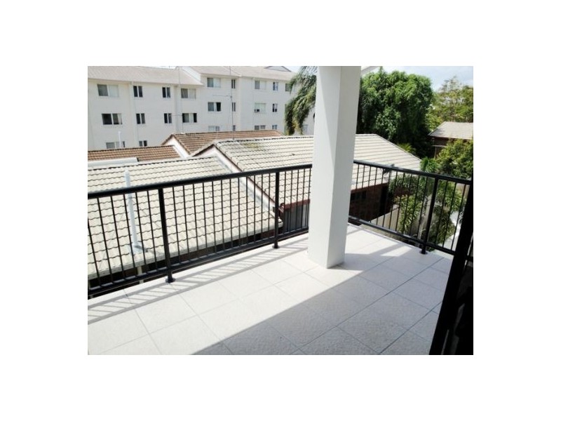 24/15 Lloyd Street, Southport QLD 4215