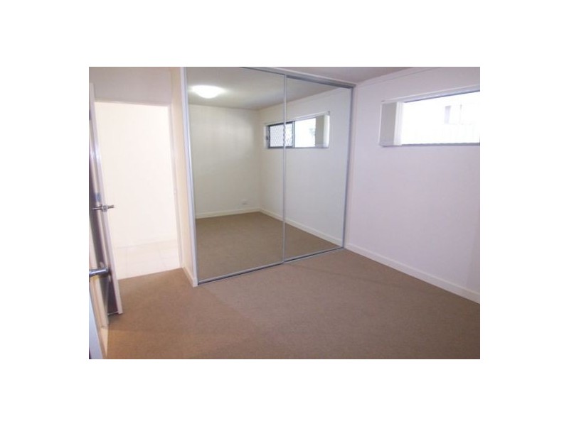 7/148 High Street, Southport QLD 4215