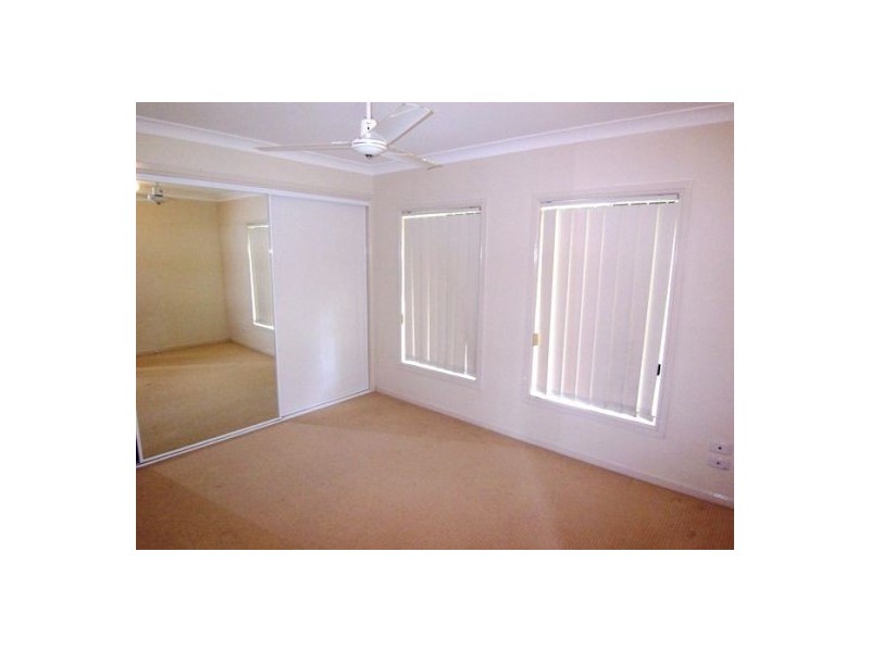 2 Naranja Crescent, Benowa QLD 4217