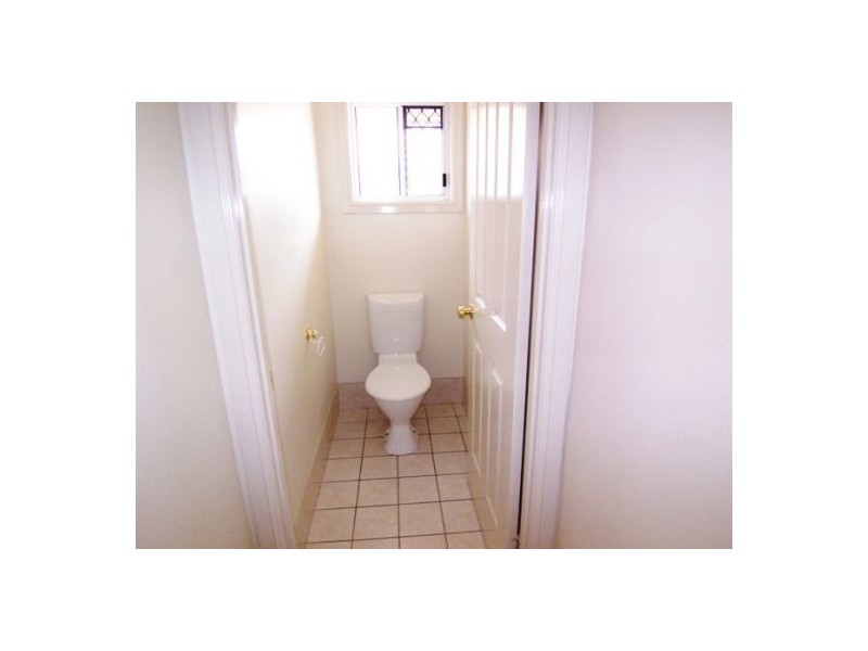 2 Naranja Crescent, Benowa QLD 4217