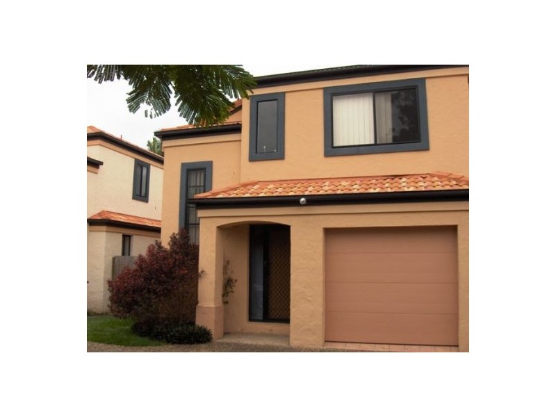 3/14 Terrigal Crescent, Southport QLD 4215