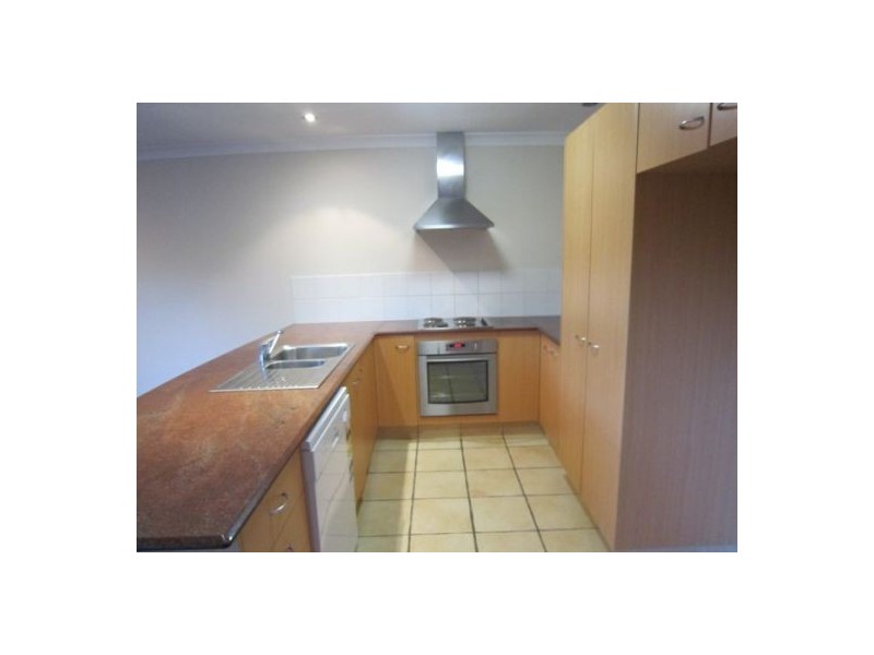 3/14 Terrigal Crescent, Southport QLD 4215