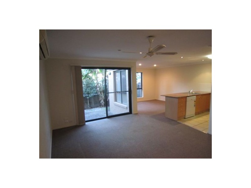 3/14 Terrigal Crescent, Southport QLD 4215