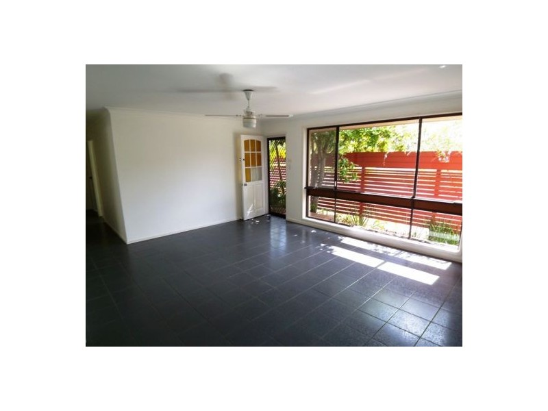19 Flinders Av, Molendinar QLD 4214