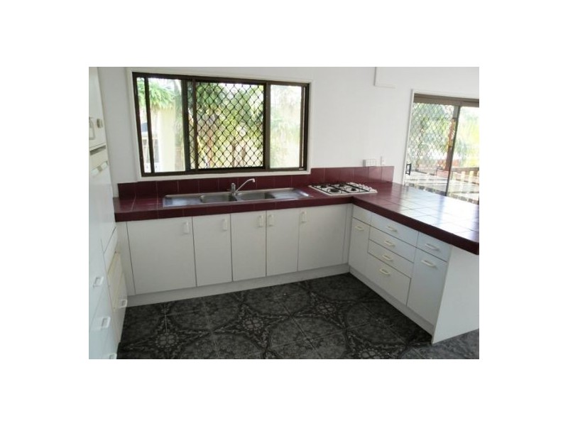 8 Tedder Avenue, Main Beach QLD 4217