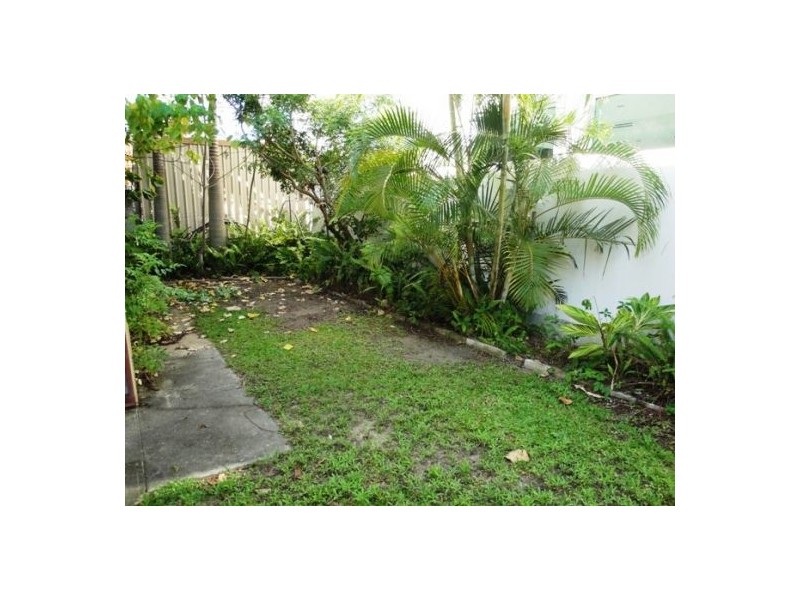 8 Tedder Avenue, Main Beach QLD 4217