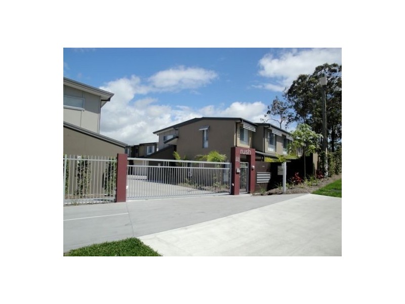 13/446 Pine Ridge Road, Coombabah QLD 4216