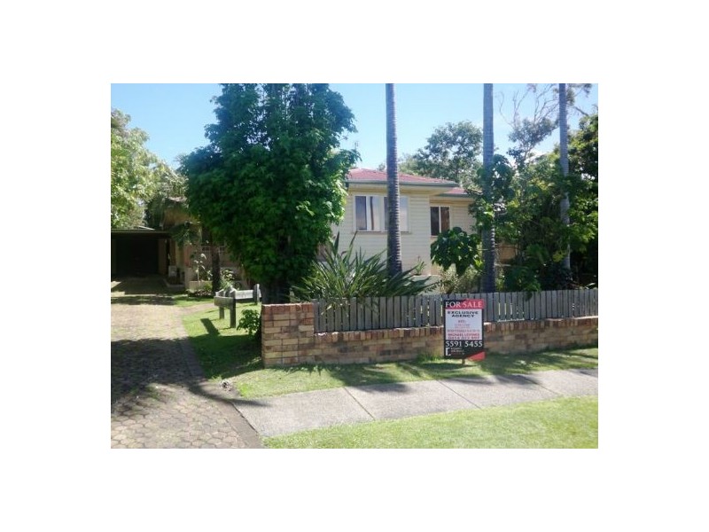 12 Saltash St, Labrador QLD 4215