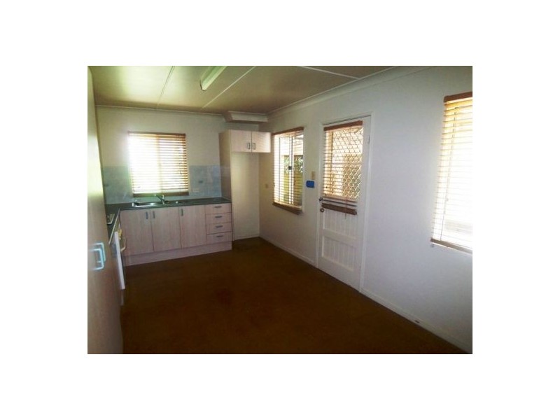 12 Saltash St, Labrador QLD 4215