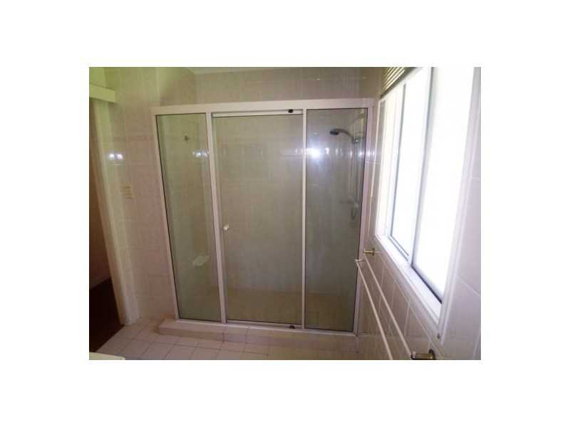 12 Saltash St, Labrador QLD 4215