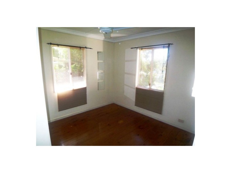 12 Saltash St, Labrador QLD 4215