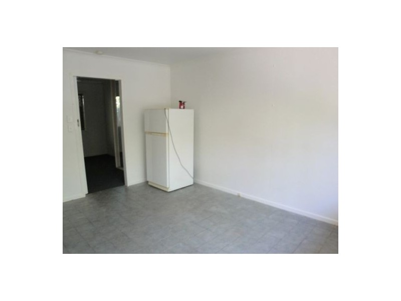 4/13 Walton Street, Southport QLD 4215