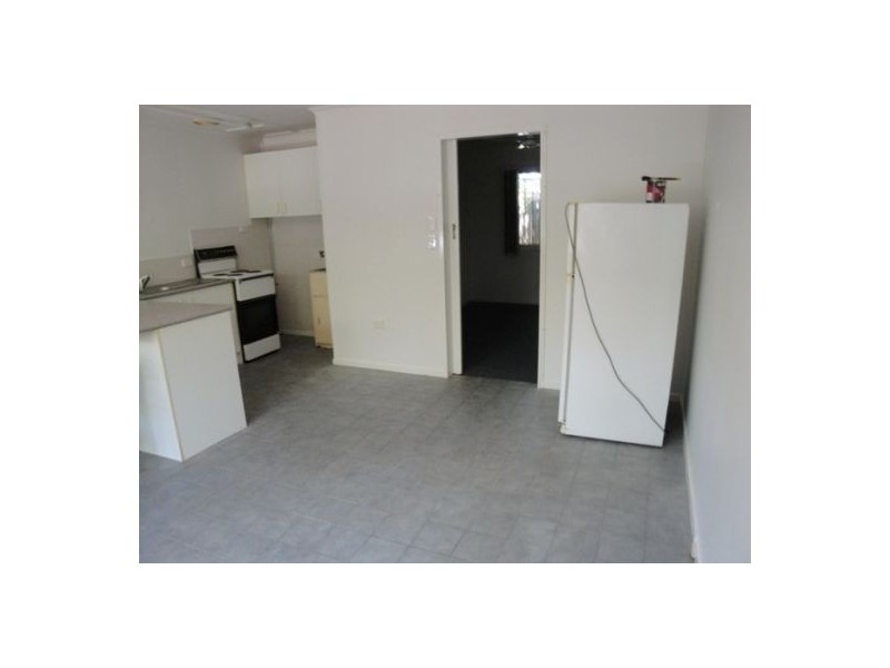 4/13 Walton Street, Southport QLD 4215