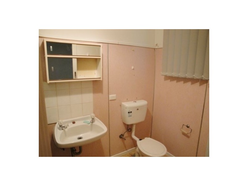 4/13 Walton Street, Southport QLD 4215