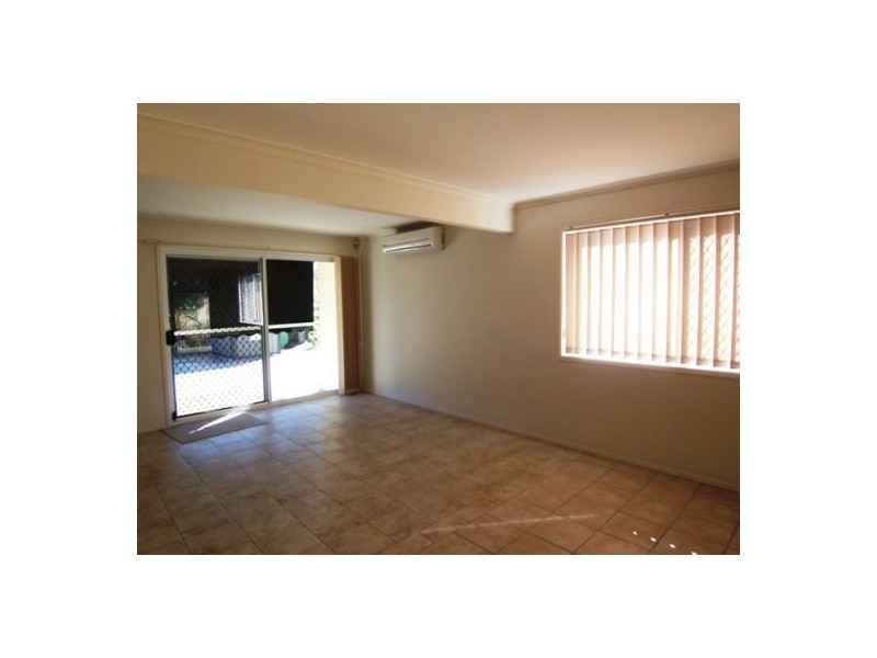 1/74  Pohlman Street, Southport QLD 4215