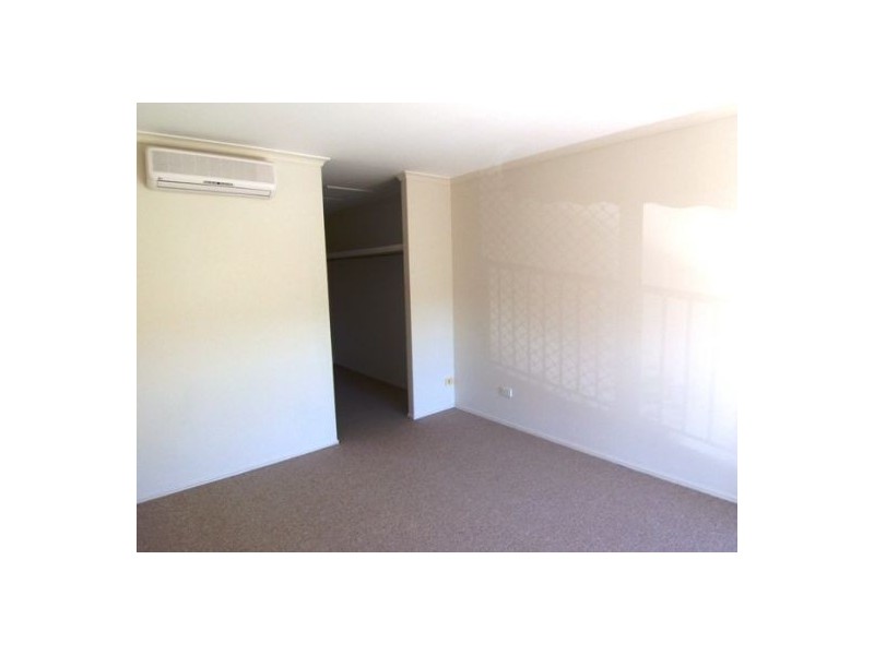 1/74  Pohlman Street, Southport QLD 4215
