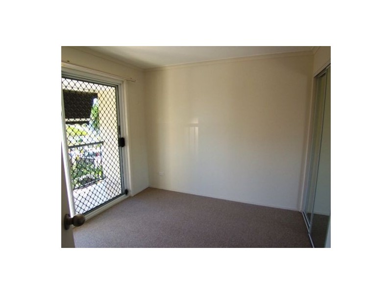 1/74  Pohlman Street, Southport QLD 4215