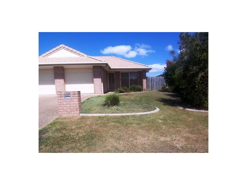 2/10 Jenaya Place, Labrador QLD 4215