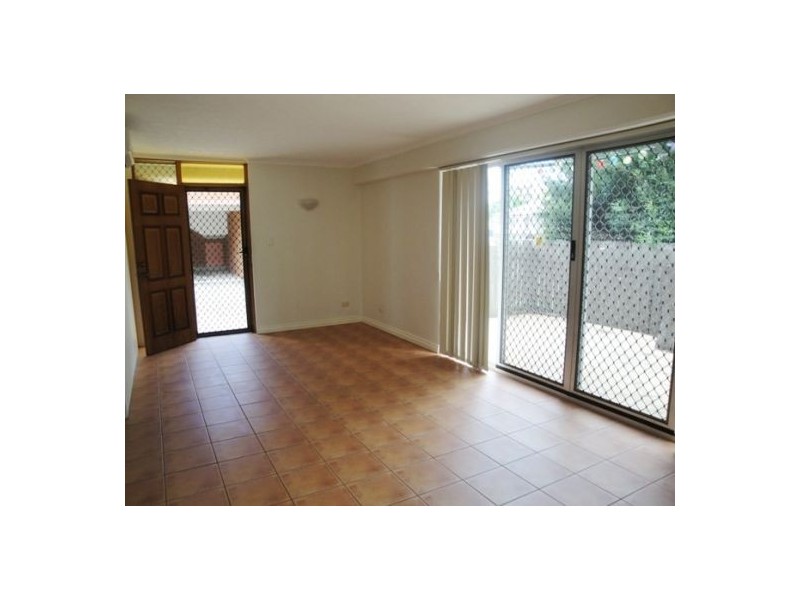 1/21 North Street, Southport QLD 4215