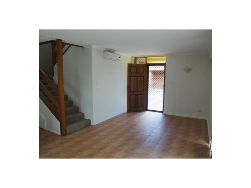 1/21 North Street, Southport QLD 4215