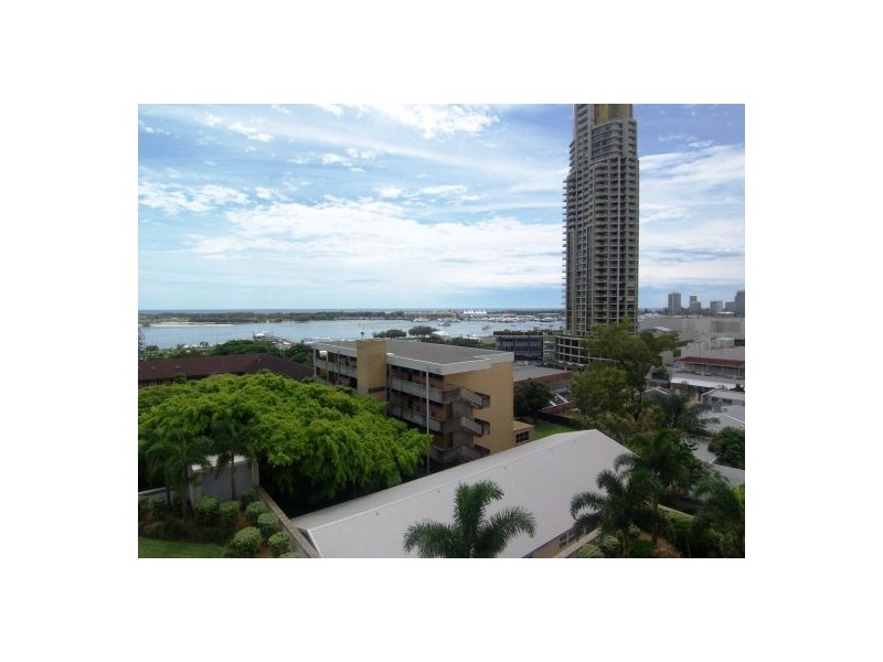218/105 Scarborough Street, Southport QLD 4215