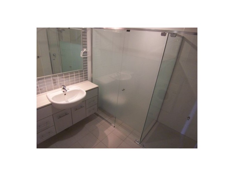 218/105 Scarborough Street, Southport QLD 4215