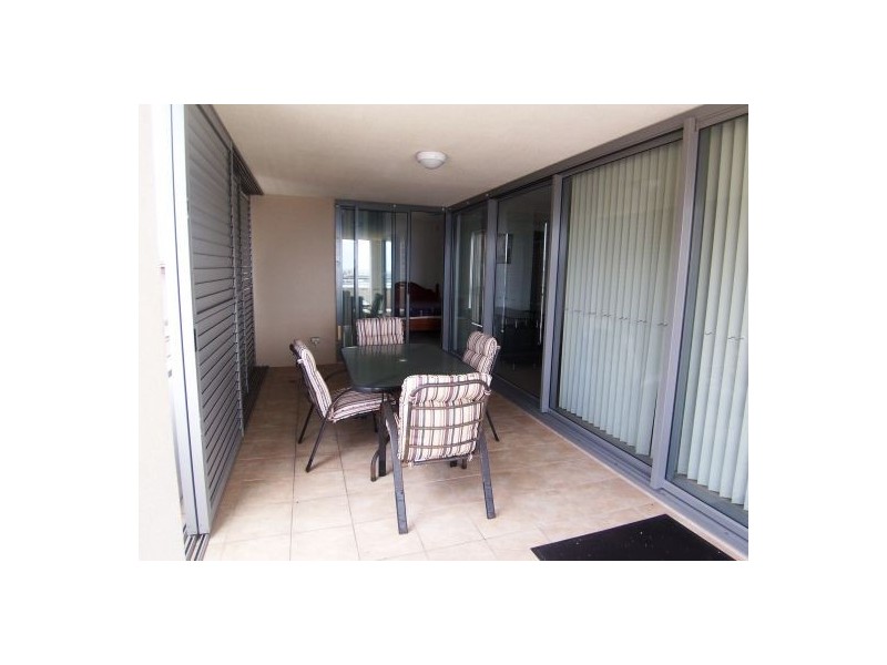 218/105 Scarborough Street, Southport QLD 4215