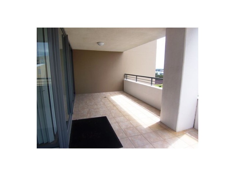 218/105 Scarborough Street, Southport QLD 4215