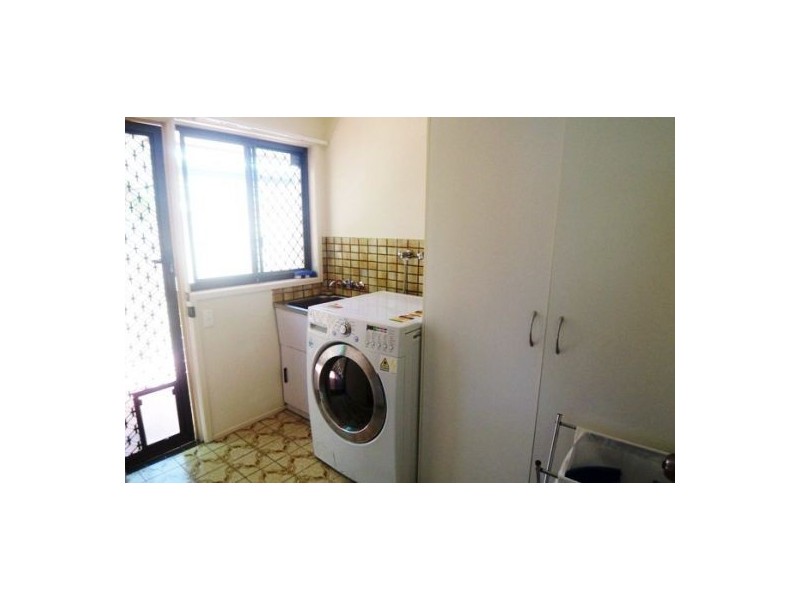 98 Regatta Parade, Southport QLD 4215